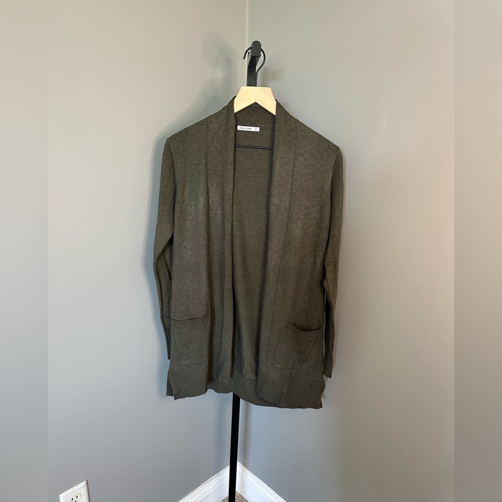 Pink Clover Stitch Fix Exclusive Lightweight Olive Green Open Front Cardigan S‎